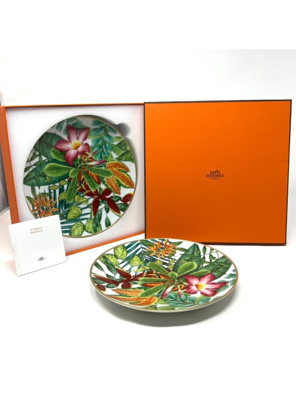 Hermes Green Floral Passifolia Dessert Plate N1 Set of 2 Plates (Penguin Stamp)